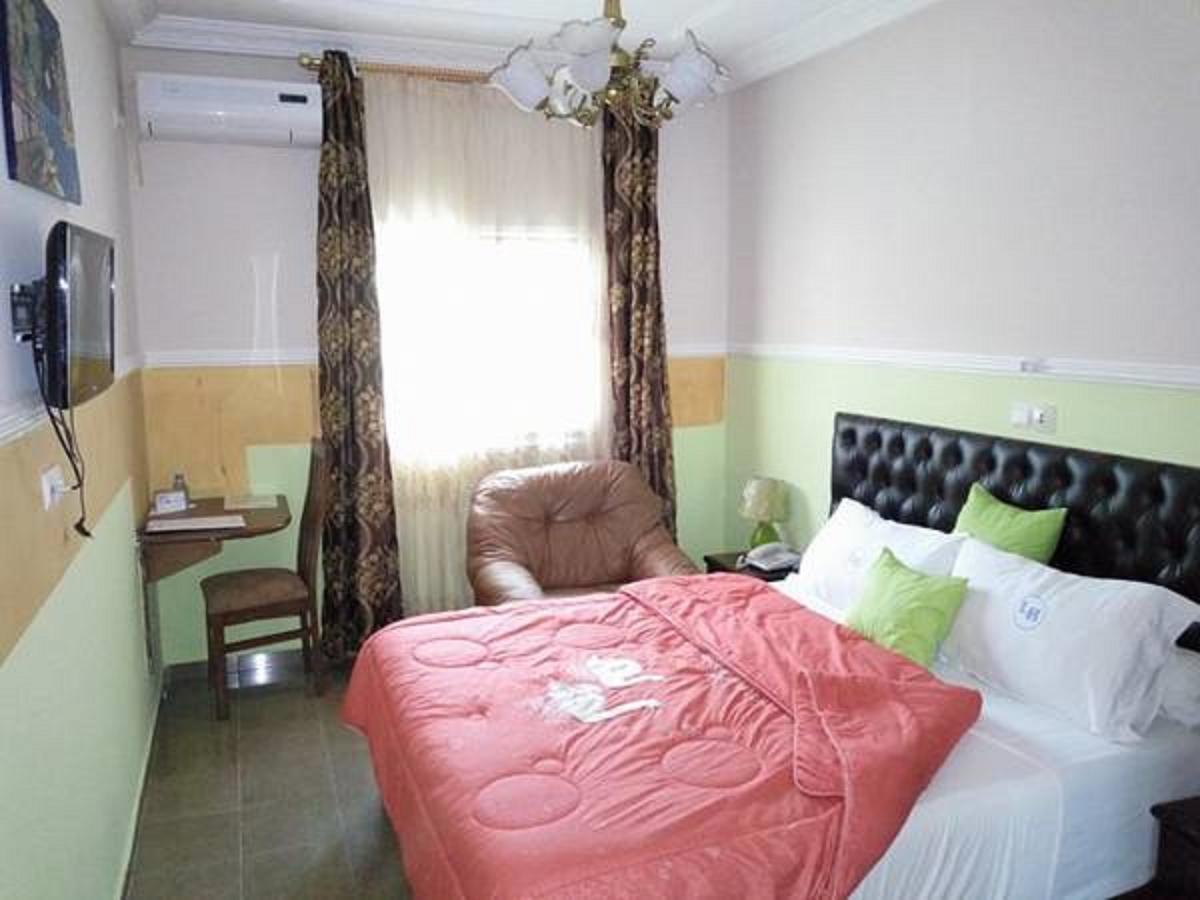 Liza Hotel Yaoundé Exteriör bild